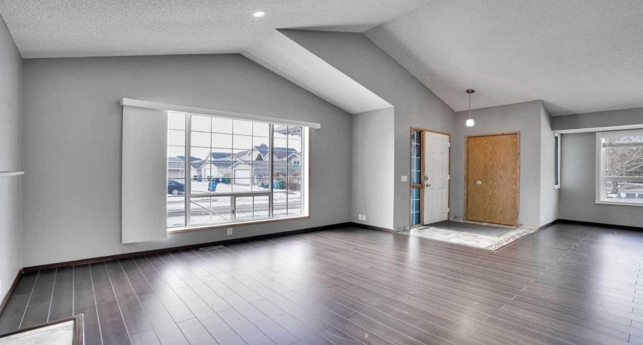 131 Martinridge Grove, Calgary, Alberta T3J 3M4, 5 Bedrooms Bedrooms, ,3 BathroomsBathrooms,Residential,For Sale,Martinridge,A2284895