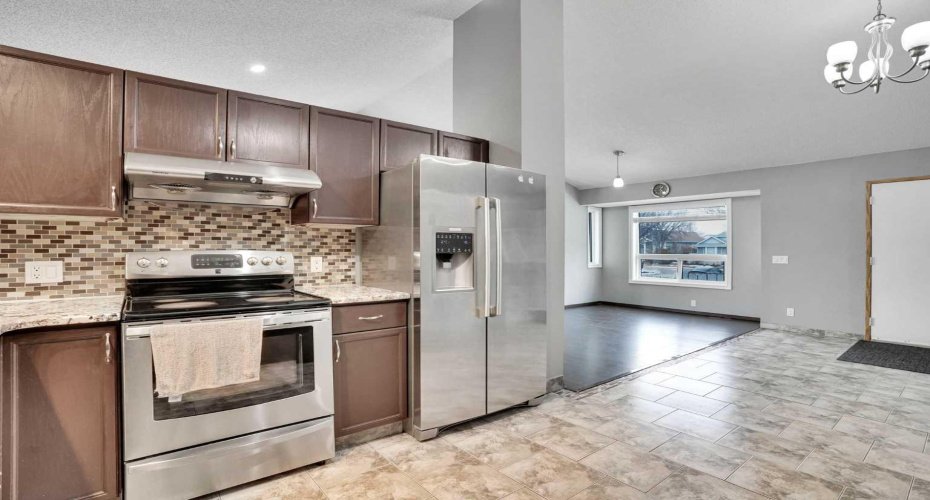 131 Martinridge Grove, Calgary, Alberta T3J 3M4, 5 Bedrooms Bedrooms, ,3 BathroomsBathrooms,Residential,For Sale,Martinridge,A2284895