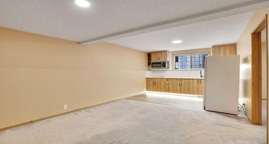 131 Martinridge Grove, Calgary, Alberta T3J 3M4, 5 Bedrooms Bedrooms, ,3 BathroomsBathrooms,Residential,For Sale,Martinridge,A2284895