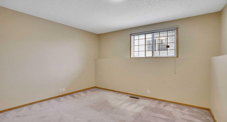 131 Martinridge Grove, Calgary, Alberta T3J 3M4, 5 Bedrooms Bedrooms, ,3 BathroomsBathrooms,Residential,For Sale,Martinridge,A2284895
