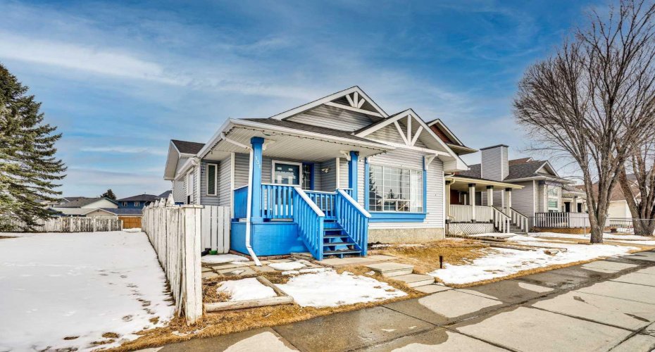 131 Martinridge Grove, Calgary, Alberta T3J 3M4, 5 Bedrooms Bedrooms, ,3 BathroomsBathrooms,Residential,For Sale,Martinridge,A2284895