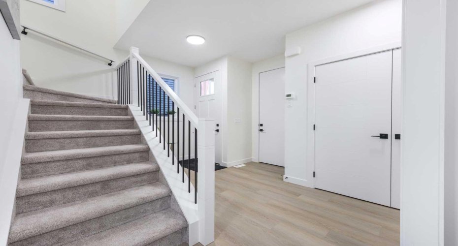 108 Heritage Manor, Cochrane, Alberta T4C 3K8, 3 Bedrooms Bedrooms, ,3 BathroomsBathrooms,Residential,For Sale,Heritage,A2290928