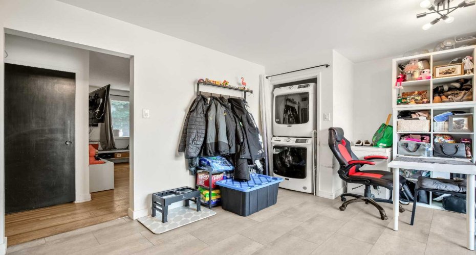 1986 Cottonwood Crescent, Calgary, Alberta T2B 1P7, 5 Bedrooms Bedrooms, ,1 BathroomBathrooms,Residential,For Sale,Cottonwood,A2286435