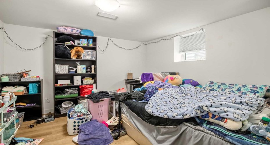 1986 Cottonwood Crescent, Calgary, Alberta T2B 1P7, 5 Bedrooms Bedrooms, ,1 BathroomBathrooms,Residential,For Sale,Cottonwood,A2286435