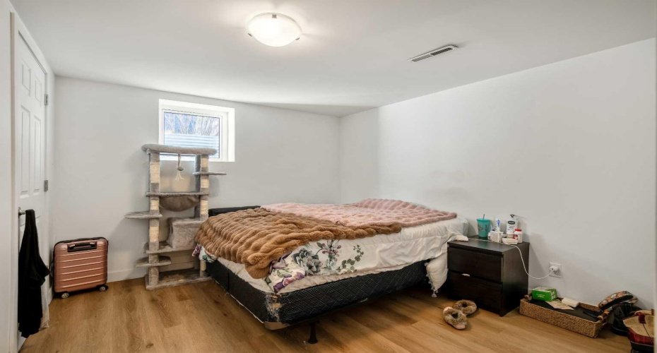 1986 Cottonwood Crescent, Calgary, Alberta T2B 1P7, 5 Bedrooms Bedrooms, ,1 BathroomBathrooms,Residential,For Sale,Cottonwood,A2286435