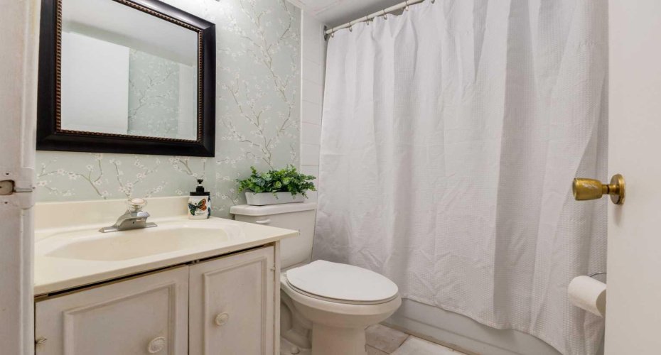 315 Heritage Drive, Calgary, Alberta T2H 1N2, 2 Bedrooms Bedrooms, ,1 BathroomBathrooms,Residential,For Sale,Heritage,A2290947