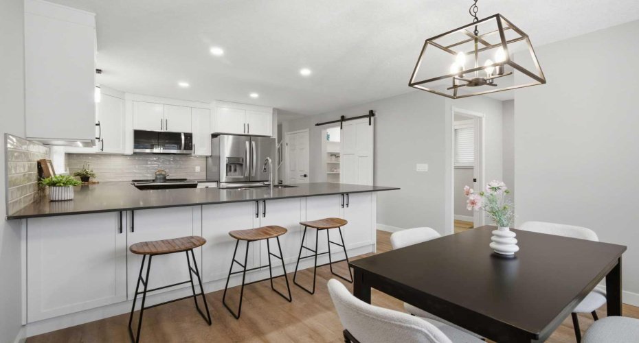 3426 5 Avenue, Calgary, Alberta T2N 0V6, 3 Bedrooms Bedrooms, ,3 BathroomsBathrooms,Residential,For Sale,5,A2290952