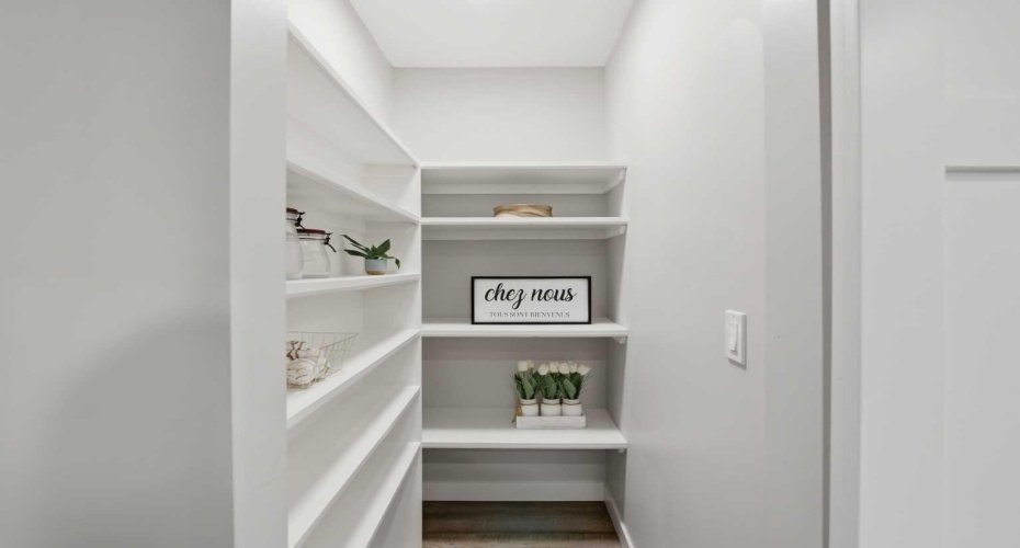 3426 5 Avenue, Calgary, Alberta T2N 0V6, 3 Bedrooms Bedrooms, ,3 BathroomsBathrooms,Residential,For Sale,5,A2290952