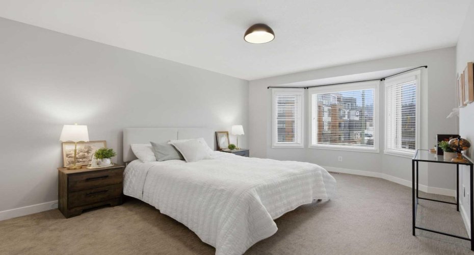 3426 5 Avenue, Calgary, Alberta T2N 0V6, 3 Bedrooms Bedrooms, ,3 BathroomsBathrooms,Residential,For Sale,5,A2290952