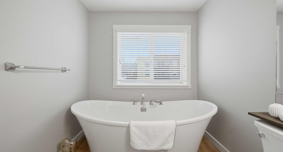 3426 5 Avenue, Calgary, Alberta T2N 0V6, 3 Bedrooms Bedrooms, ,3 BathroomsBathrooms,Residential,For Sale,5,A2290952