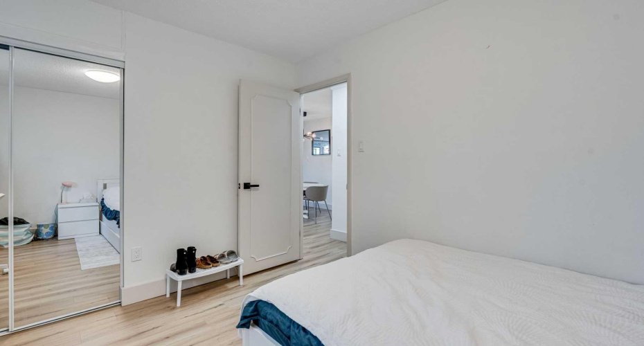 2512 1 Avenue, Calgary, Alberta T2N 0C2, 3 Bedrooms Bedrooms, ,2 BathroomsBathrooms,Residential,For Sale,1,A2286603