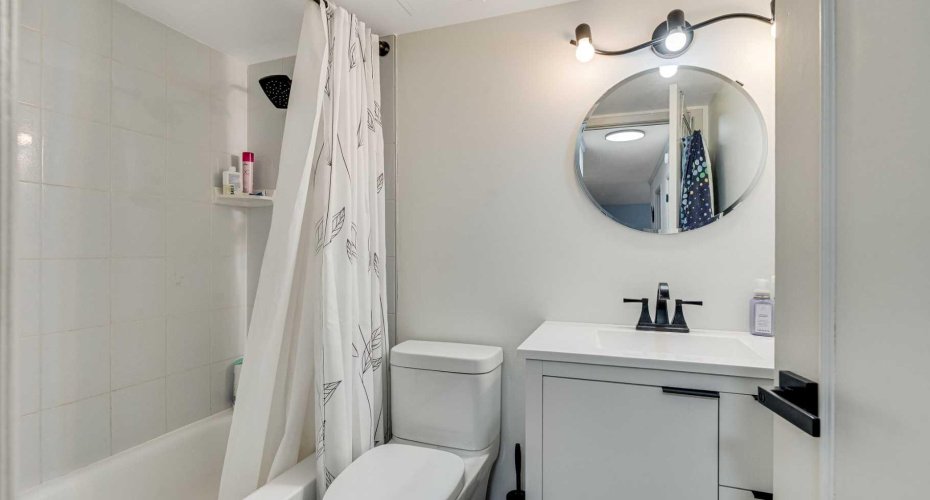 2512 1 Avenue, Calgary, Alberta T2N 0C2, 3 Bedrooms Bedrooms, ,2 BathroomsBathrooms,Residential,For Sale,1,A2286603