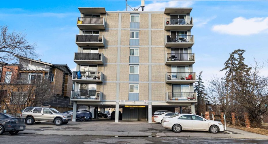 2512 1 Avenue, Calgary, Alberta T2N 0C2, 3 Bedrooms Bedrooms, ,2 BathroomsBathrooms,Residential,For Sale,1,A2286603