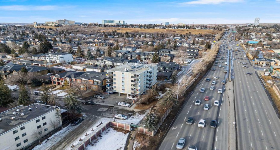 2512 1 Avenue, Calgary, Alberta T2N 0C2, 3 Bedrooms Bedrooms, ,2 BathroomsBathrooms,Residential,For Sale,1,A2286603