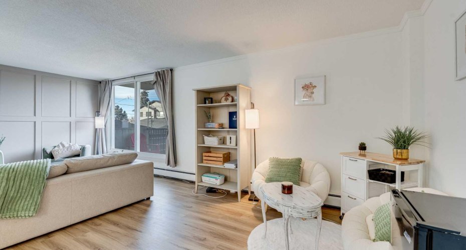 2512 1 Avenue, Calgary, Alberta T2N 0C2, 3 Bedrooms Bedrooms, ,2 BathroomsBathrooms,Residential,For Sale,1,A2286603