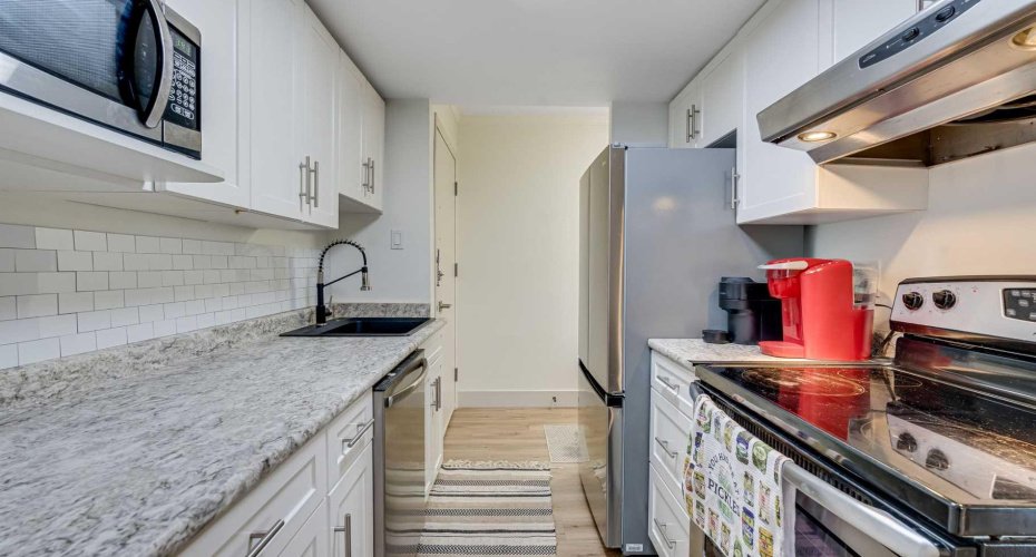 2512 1 Avenue, Calgary, Alberta T2N 0C2, 3 Bedrooms Bedrooms, ,2 BathroomsBathrooms,Residential,For Sale,1,A2286603