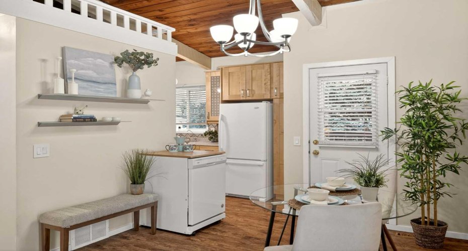 9980 26 Street, Calgary, Alberta T2V4E9, 2 Bedrooms Bedrooms, ,2 BathroomsBathrooms,Residential,For Sale,26,A2286715