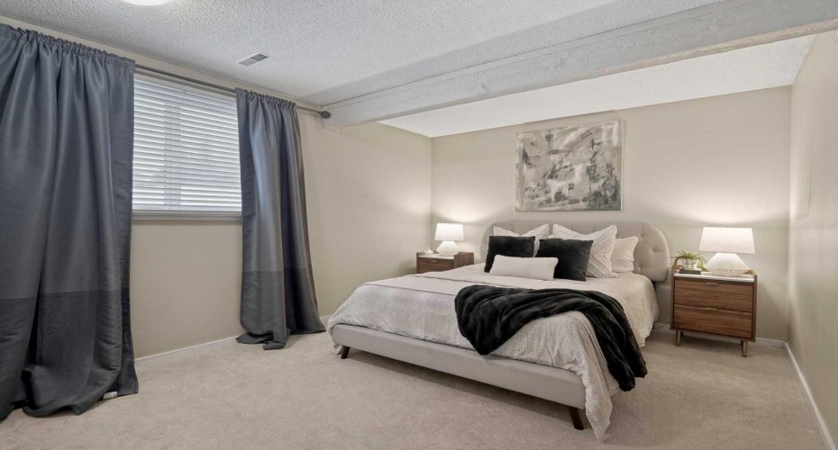 9980 26 Street, Calgary, Alberta T2V4E9, 2 Bedrooms Bedrooms, ,2 BathroomsBathrooms,Residential,For Sale,26,A2286715