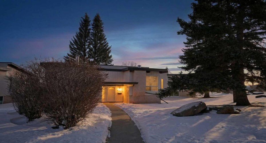 9980 26 Street, Calgary, Alberta T2V4E9, 2 Bedrooms Bedrooms, ,2 BathroomsBathrooms,Residential,For Sale,26,A2286715