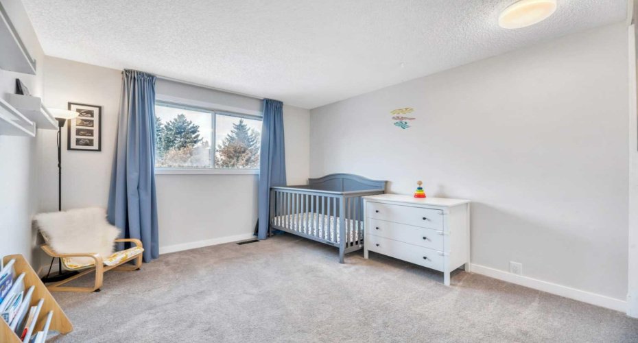 56 Woodglen Court, Calgary, Alberta T2W4K3, 4 Bedrooms Bedrooms, ,2 BathroomsBathrooms,Residential,For Sale,Woodglen,A2286720