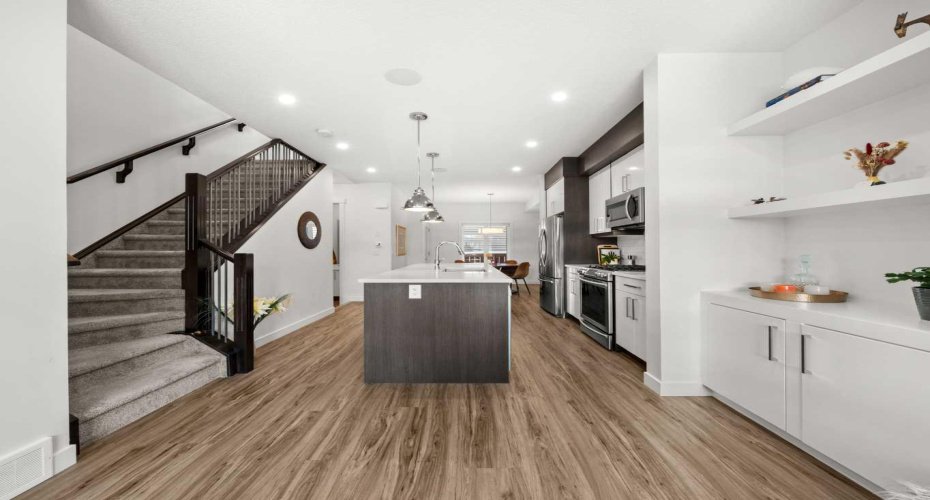 1883 47 Street, Calgary, Alberta T3B6G2, 3 Bedrooms Bedrooms, ,4 BathroomsBathrooms,Residential,For Sale,47,A2290959