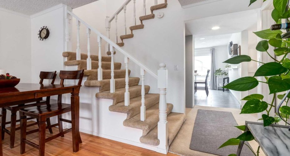 1305 Glenmore Trail, Calgary, Alberta T2V 4Y8, 2 Bedrooms Bedrooms, ,2 BathroomsBathrooms,Residential,For Sale,Glenmore,A2290961