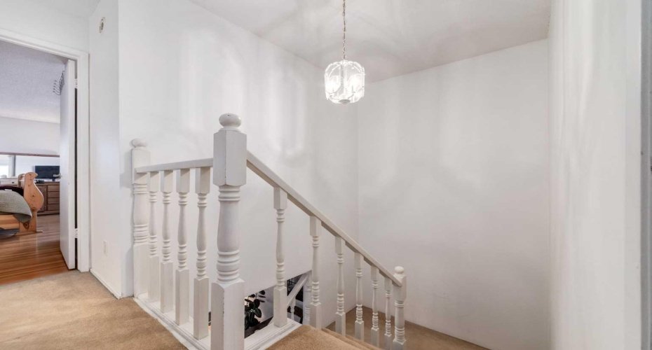 1305 Glenmore Trail, Calgary, Alberta T2V 4Y8, 2 Bedrooms Bedrooms, ,2 BathroomsBathrooms,Residential,For Sale,Glenmore,A2290961