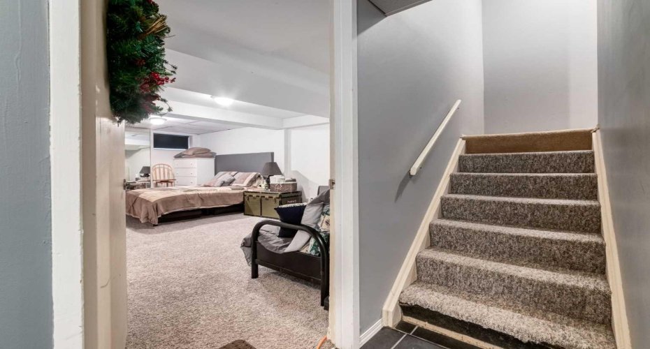 1305 Glenmore Trail, Calgary, Alberta T2V 4Y8, 2 Bedrooms Bedrooms, ,2 BathroomsBathrooms,Residential,For Sale,Glenmore,A2290961