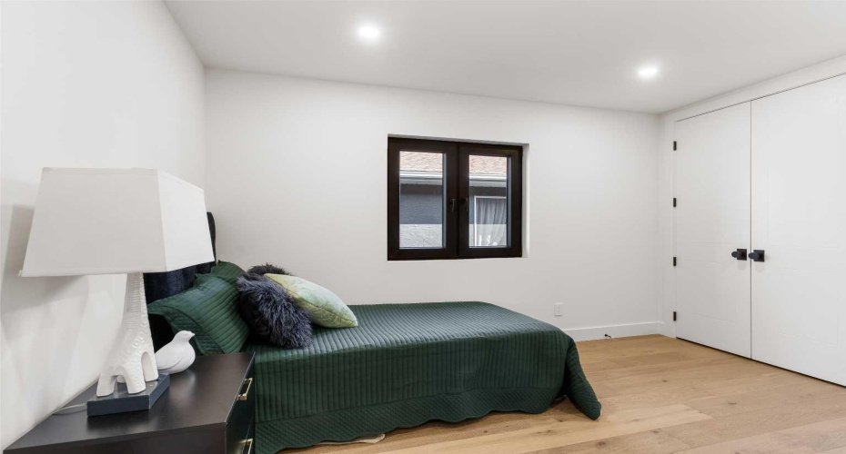 692 West Chestermere Drive, Chestermere, Alberta T1X1B5, 4 Bedrooms Bedrooms, ,4 BathroomsBathrooms,Residential,For Sale,West Chestermere,A2288918