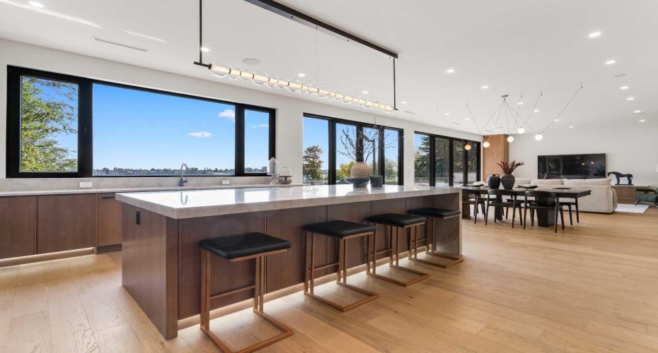 692 West Chestermere Drive, Chestermere, Alberta T1X1B5, 4 Bedrooms Bedrooms, ,4 BathroomsBathrooms,Residential,For Sale,West Chestermere,A2288918