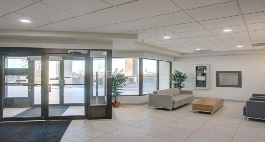 2710 17 Avenue, Calgary, Alberta T2B 0A3, ,Commercial,For Lease,17,A2291072
