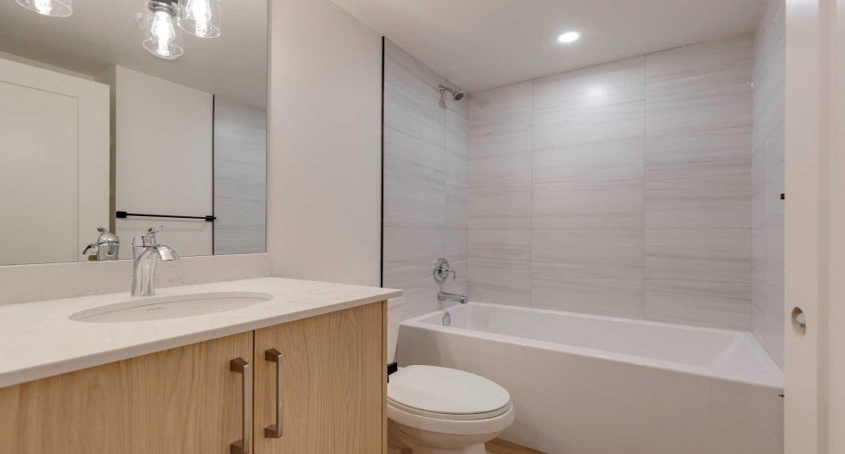 Basement 4 pc Bathroom