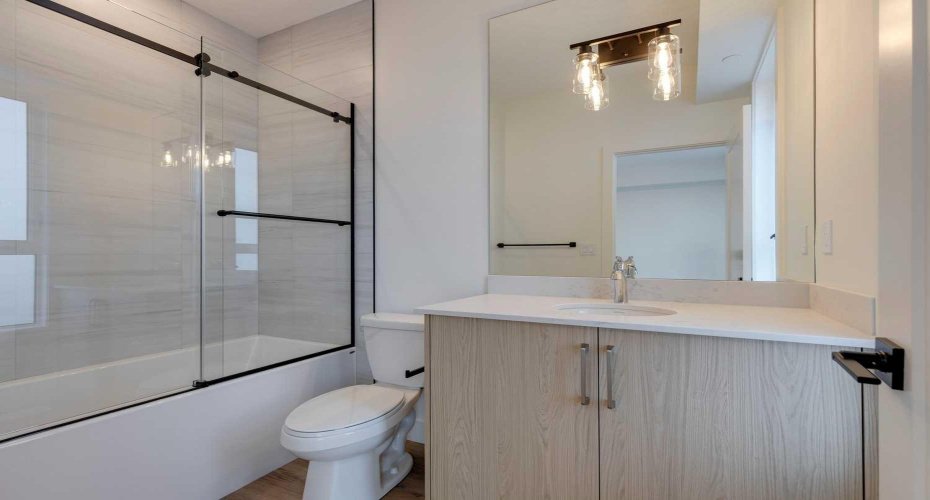 4 pc Ensuite