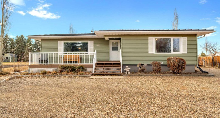602 Partridge Drive, Pelican Point, Alberta T0B0H0, 5 Bedrooms Bedrooms, ,2 BathroomsBathrooms,Residential,For Sale,Partridge Drive,A2291109