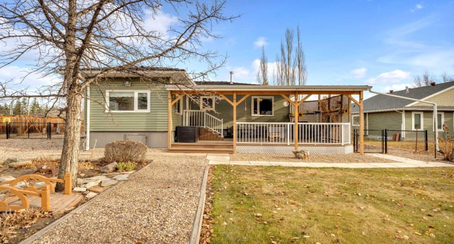 602 Partridge Drive, Pelican Point, Alberta T0B0H0, 5 Bedrooms Bedrooms, ,2 BathroomsBathrooms,Residential,For Sale,Partridge Drive,A2291109