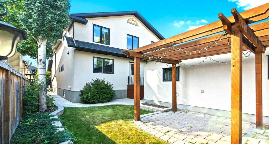 1428 2A Street, Calgary, Alberta T2M 2X4, 3 Bedrooms Bedrooms, ,4 BathroomsBathrooms,Residential,For Sale,2A,A2291125