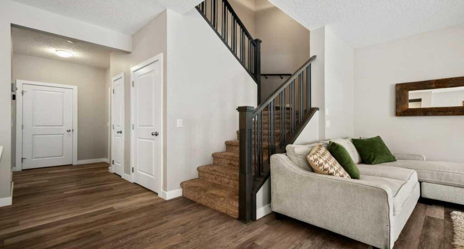 183 Kinniburgh Road, Chestermere, Alberta T1X0T8, 4 Bedrooms Bedrooms, ,3 BathroomsBathrooms,Residential,For Sale,Kinniburgh,A2289763