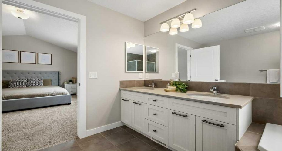 183 Kinniburgh Road, Chestermere, Alberta T1X0T8, 4 Bedrooms Bedrooms, ,3 BathroomsBathrooms,Residential,For Sale,Kinniburgh,A2289763