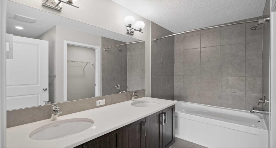 953 West Lakeview Drive, Chestermere, Alberta T1X 2N3, 4 Bedrooms Bedrooms, ,4 BathroomsBathrooms,Residential,For Sale,West Lakeview,A2289811