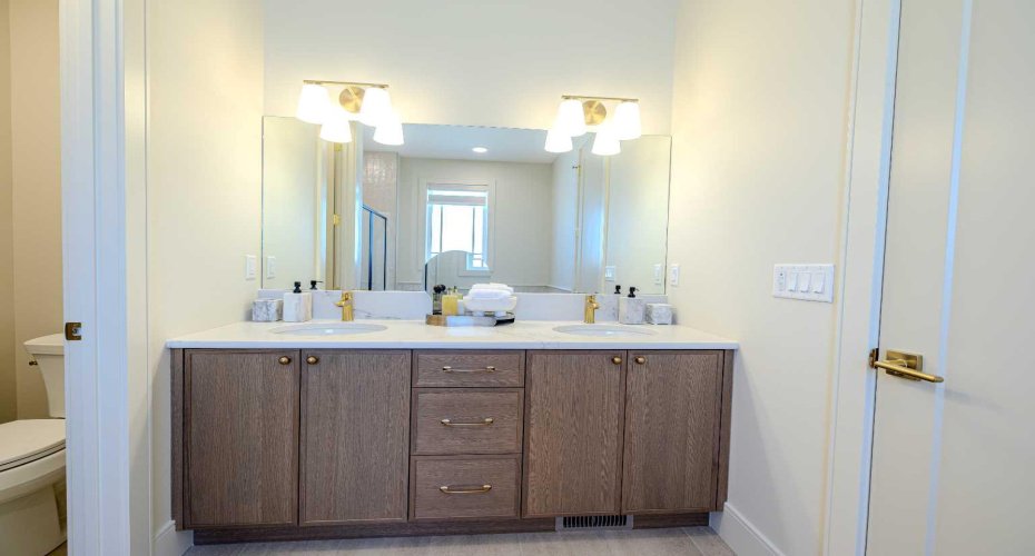 14 Tillotson Downs, Okotoks, Alberta T1S 4Z5, 3 Bedrooms Bedrooms, ,3 BathroomsBathrooms,Residential,For Sale,Tillotson,A2289901