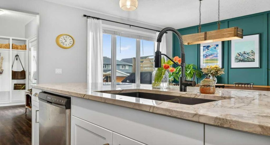 92 Fireside Crescent, Cochrane, Alberta T4C 2A3, 3 Bedrooms Bedrooms, ,3 BathroomsBathrooms,Residential,For Sale,Fireside,A2290318