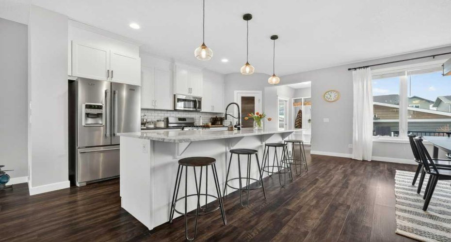 92 Fireside Crescent, Cochrane, Alberta T4C 2A3, 3 Bedrooms Bedrooms, ,3 BathroomsBathrooms,Residential,For Sale,Fireside,A2290318