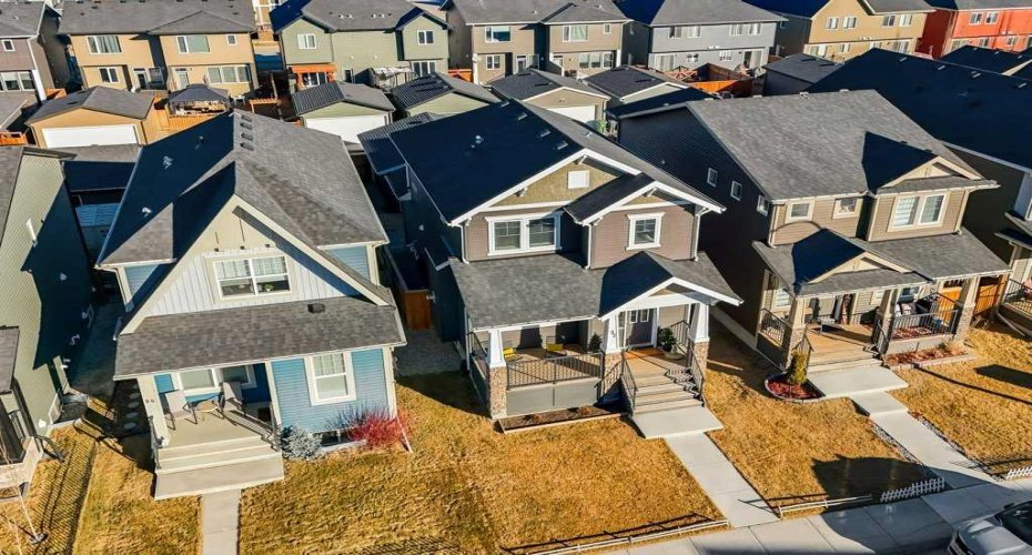 92 Fireside Crescent, Cochrane, Alberta T4C 2A3, 3 Bedrooms Bedrooms, ,3 BathroomsBathrooms,Residential,For Sale,Fireside,A2290318