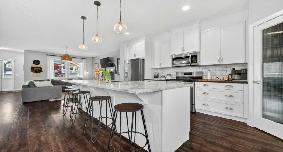 92 Fireside Crescent, Cochrane, Alberta T4C 2A3, 3 Bedrooms Bedrooms, ,3 BathroomsBathrooms,Residential,For Sale,Fireside,A2290318