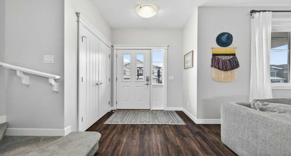 92 Fireside Crescent, Cochrane, Alberta T4C 2A3, 3 Bedrooms Bedrooms, ,3 BathroomsBathrooms,Residential,For Sale,Fireside,A2290318