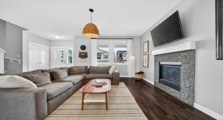 92 Fireside Crescent, Cochrane, Alberta T4C 2A3, 3 Bedrooms Bedrooms, ,3 BathroomsBathrooms,Residential,For Sale,Fireside,A2290318