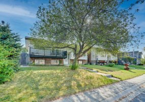 4764 Rundlewood Drive, Calgary, Alberta T1Y 2P1, 4 Bedrooms Bedrooms, ,3 BathroomsBathrooms,Residential,For Sale,Rundlewood,A2290683