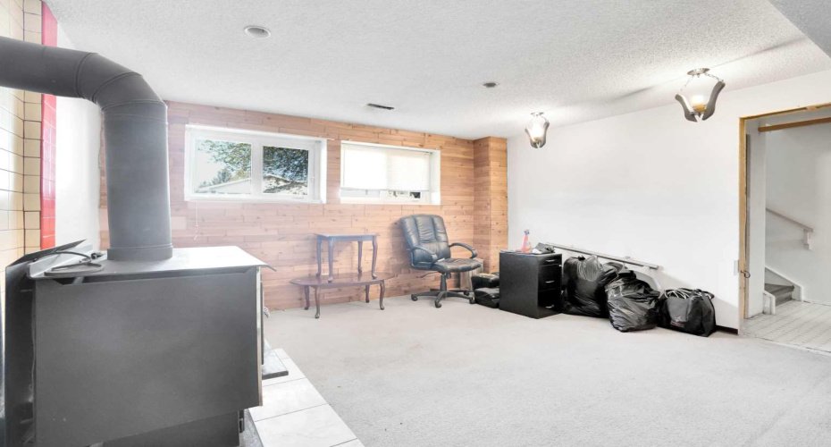 4764 Rundlewood Drive, Calgary, Alberta T1Y 2P1, 4 Bedrooms Bedrooms, ,3 BathroomsBathrooms,Residential,For Sale,Rundlewood,A2290683