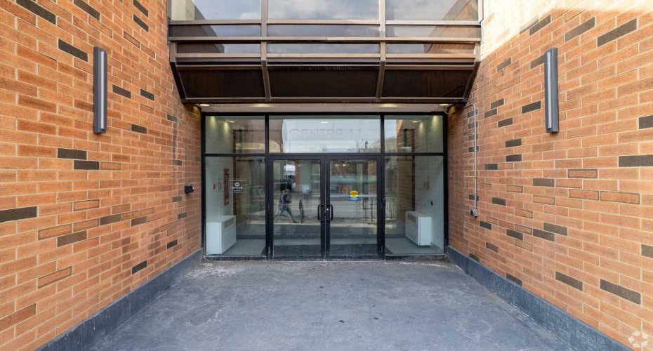 1121 Centre Street, Calgary, Alberta T2E 7k6, ,Commercial,For Lease,Centre,A2291293