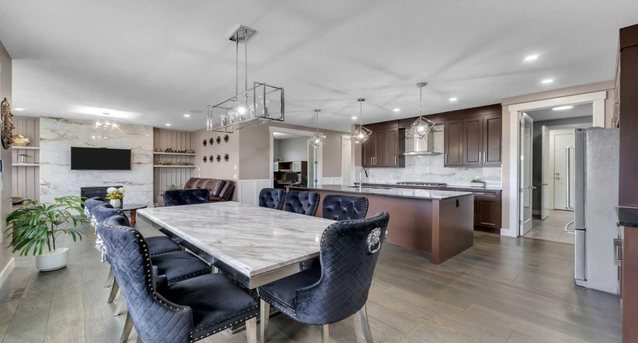 7 Waterford Heights, Chestermere, Alberta T1X 2M7, 6 Bedrooms Bedrooms, ,5 BathroomsBathrooms,Residential,For Sale,Waterford,A2291295